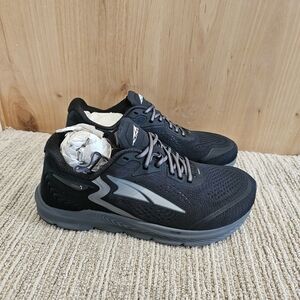 Altra Charcoal and Black Athletic Shoes